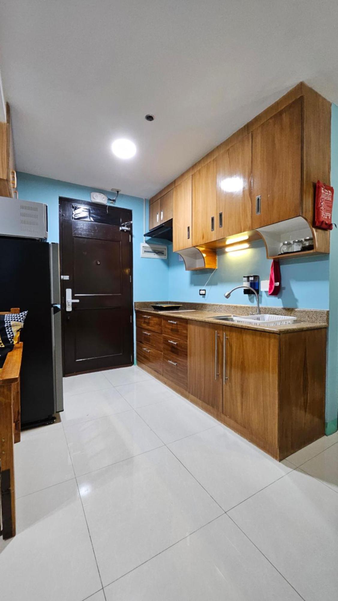 Cozy 2Br Staycation With Balcony Chateau Elysee For 4-6 Pax Paranaque City Exterior photo