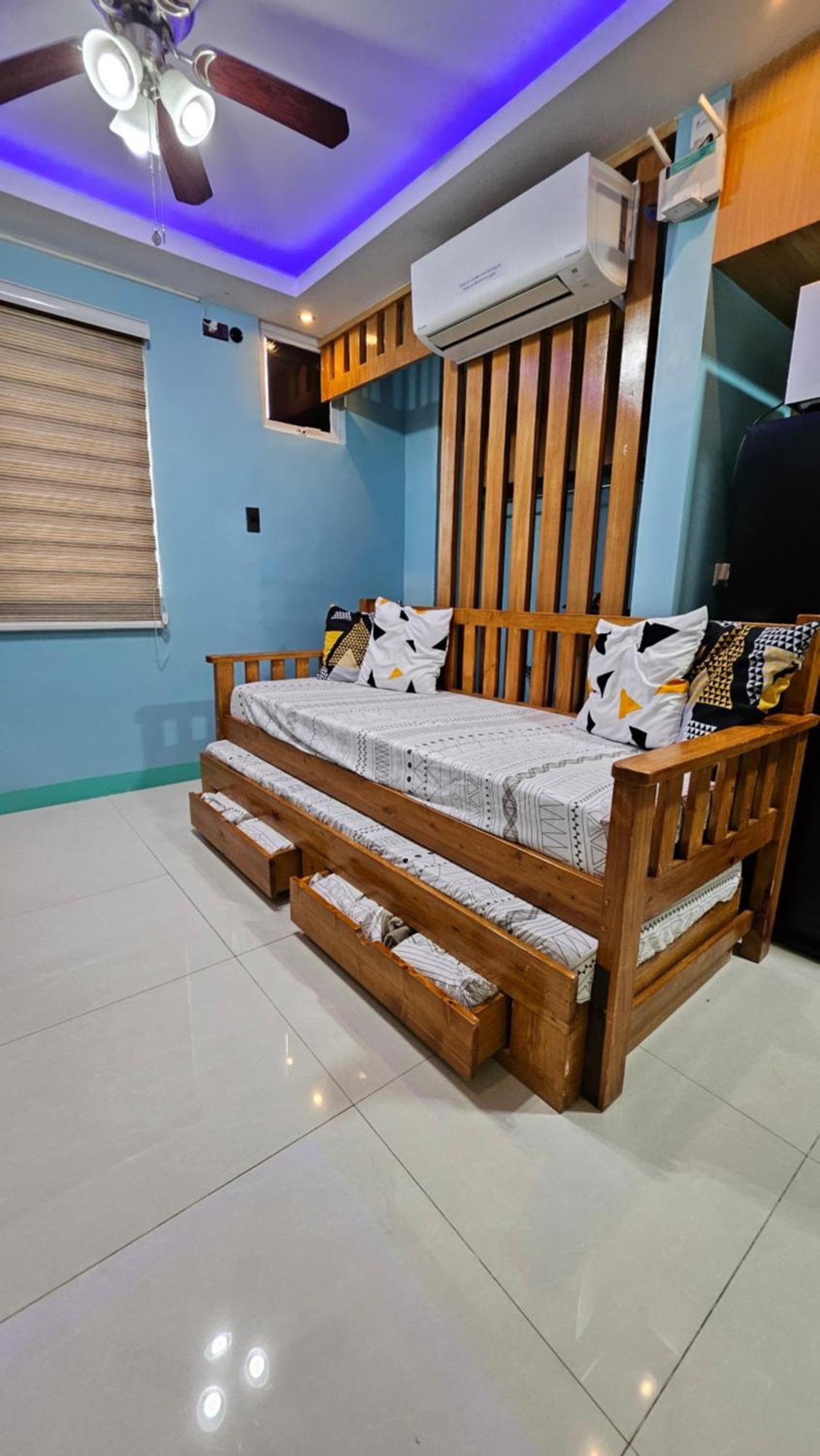 Cozy 2Br Staycation With Balcony Chateau Elysee For 4-6 Pax Paranaque City Exterior photo